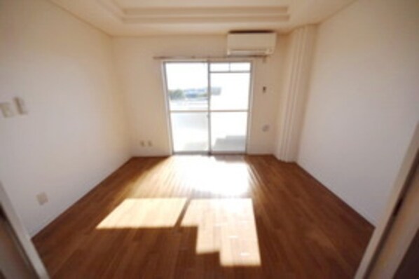 サンセヴィラージュの物件内観写真